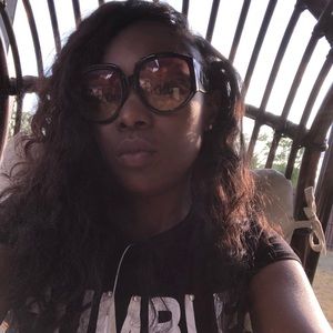 Meet your Posher, Laniqua